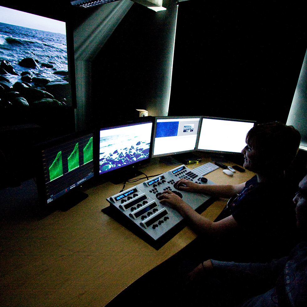 metfilm_school_video_screenspace_square_138